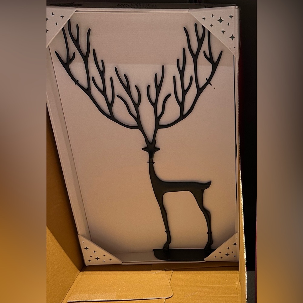 Aldi Merry Moment dramatic reindeer 25’
